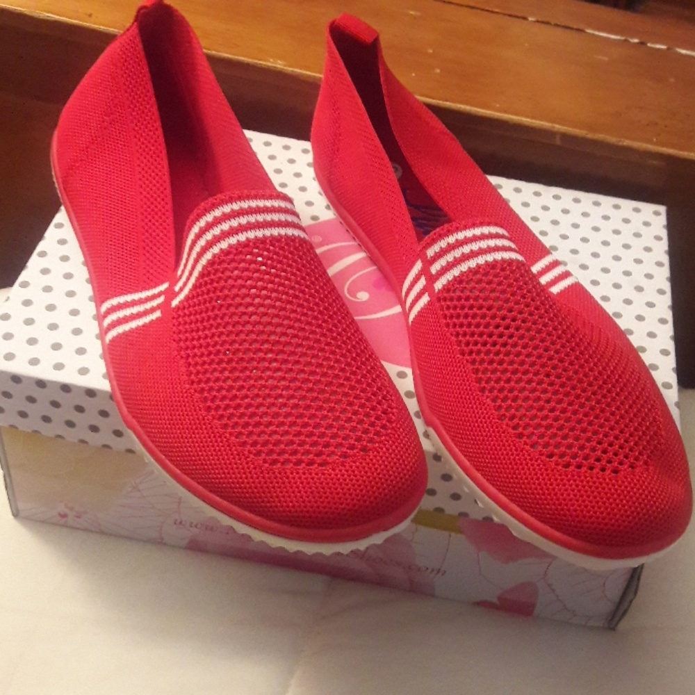 👠NWT 👠Red  Loafers